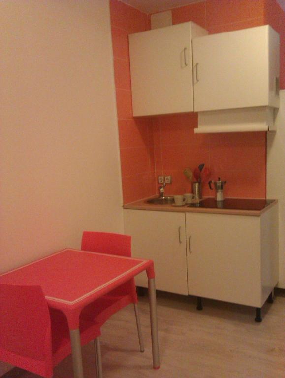 Km1 Amparo Apartments Madrid Chambre photo