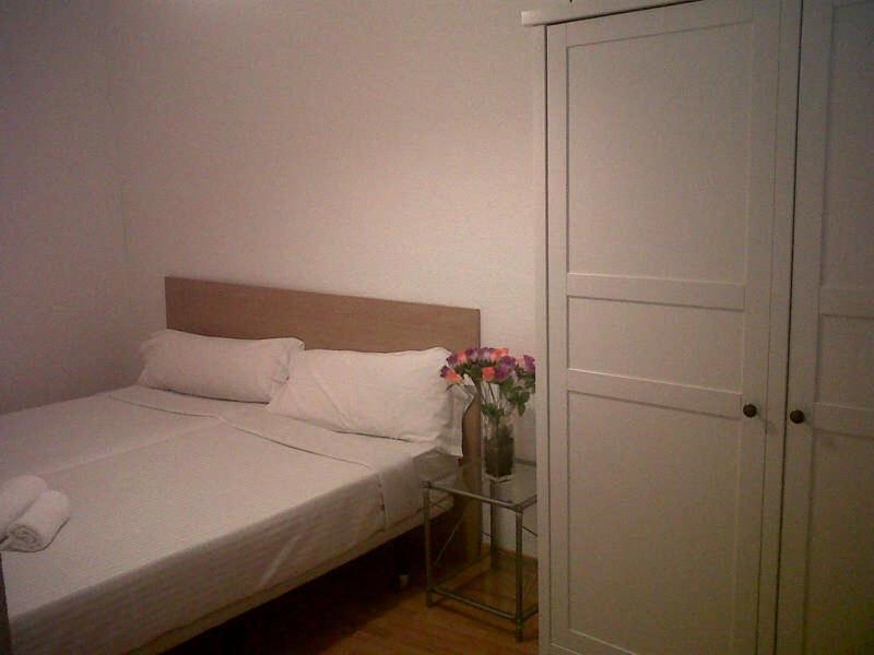 Km1 Amparo Apartments Madrid Chambre photo